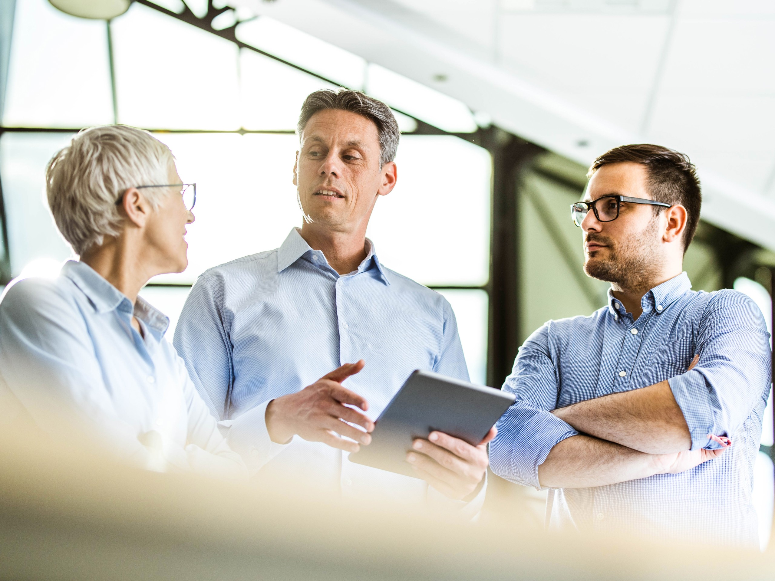 Tre patentingeniører i samtale